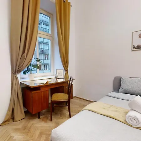 Апартаменты Vintage Tenement House *